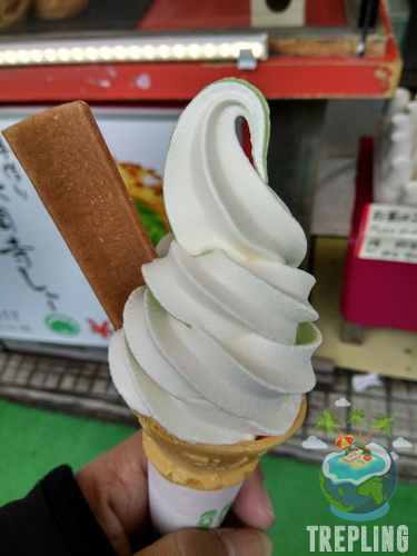 soft ice cream matcha vanilla